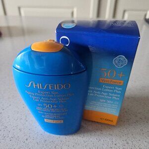 Shiseido Lightweight sunscreen sun protection lotion for face 50 All skin types
